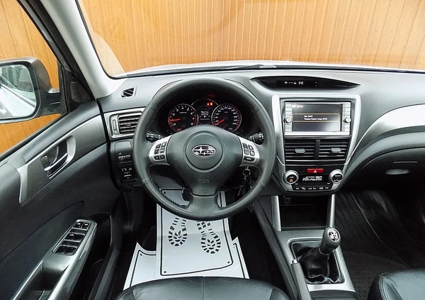 Subaru Forester cena 34900 przebieg: 252000, rok produkcji 2011 z Przysucha małe 497